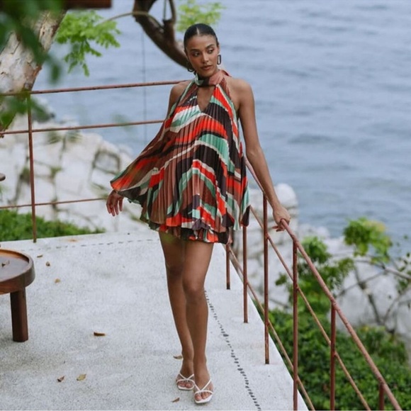 NEW Hutch Halter Pleated Swing Mini Dress - mordernwear.com